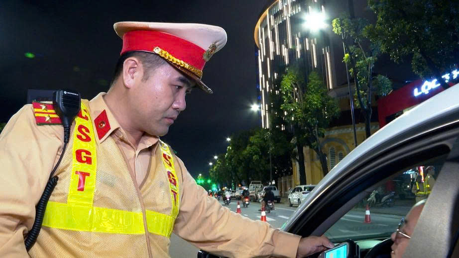 Lực lượng Cảnh sát giao thông tại Huế tăng cường kiểm tra, xử lý vi phạm tốc độ và nồng độ cồn trong 3 tháng đầu năm 2026.