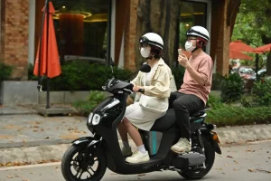 4 sai lầm khi dùng xe máy điện khiến pin nhanh “chai”