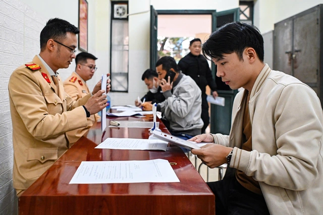 Hiện nay chủ xe có thể nộp phạt nguội thông qua nhiều cách khác nhau.