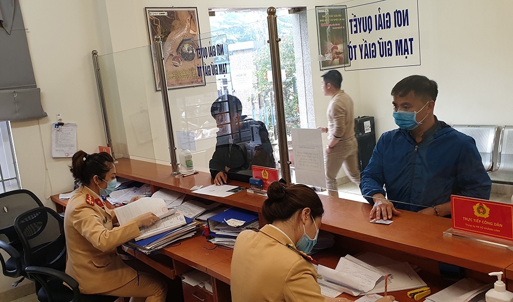 Hiện nay chủ xe có thể nộp phạt nguội thông qua nhiều cách khác nhau.