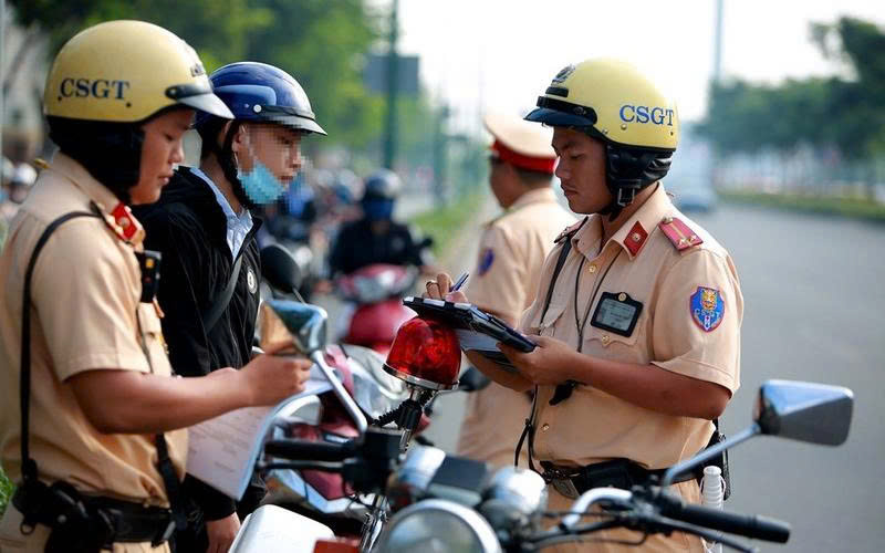 Từ năm 2026 có bị trừ lương khi vi phạm giao thông?