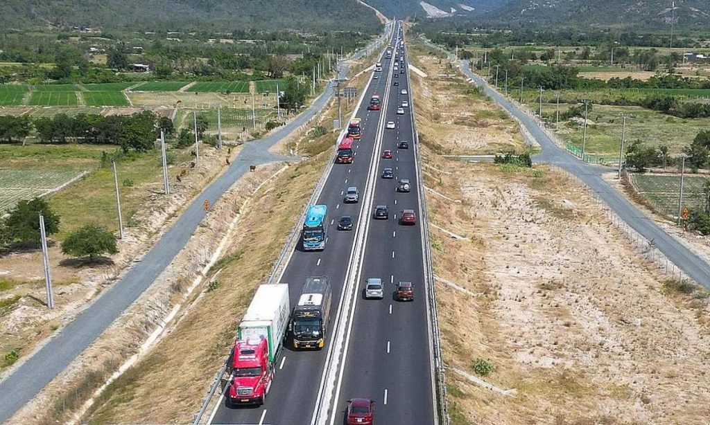 Cách ứng phó khi xe chết máy trên cao tốc không có làn khẩn cấp