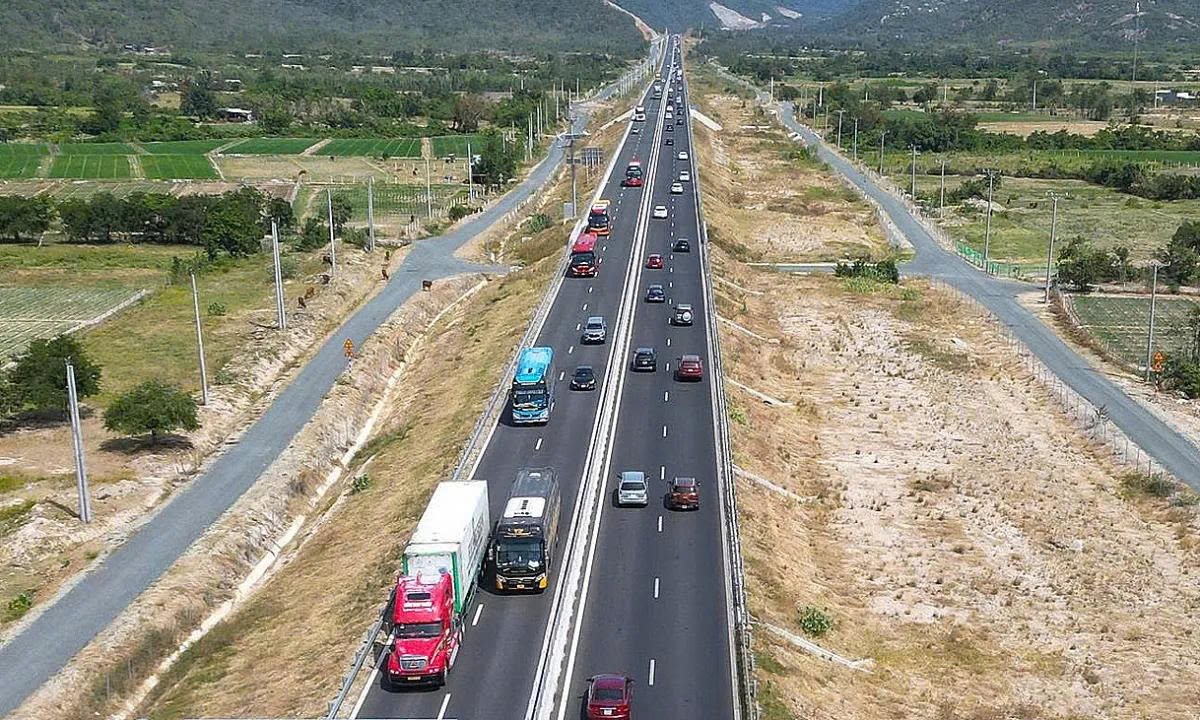 Cách ứng phó khi xe chết máy trên cao tốc không có làn khẩn cấp