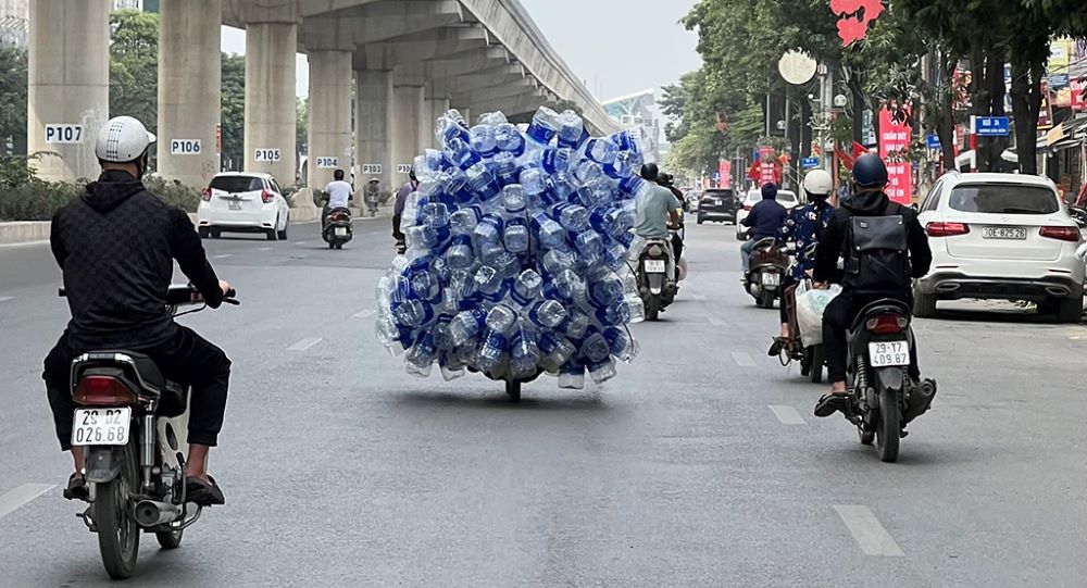 Chở đồ cồng kềnh thế nào để đúng luật và an toàn giao thông?