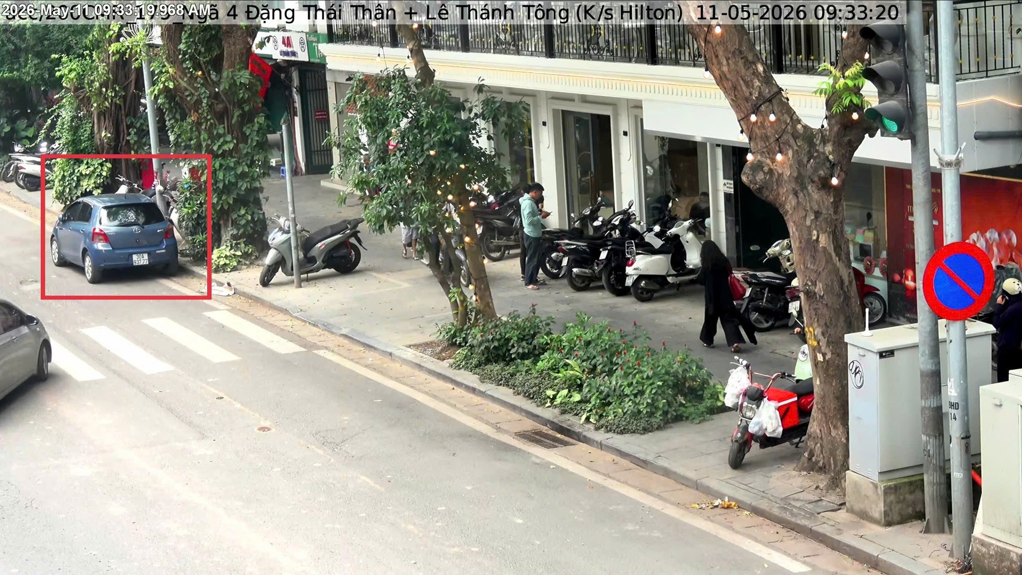 Phạt nguội xe ô tô đỗ tại nơi có biển "Cấm đỗ xe"