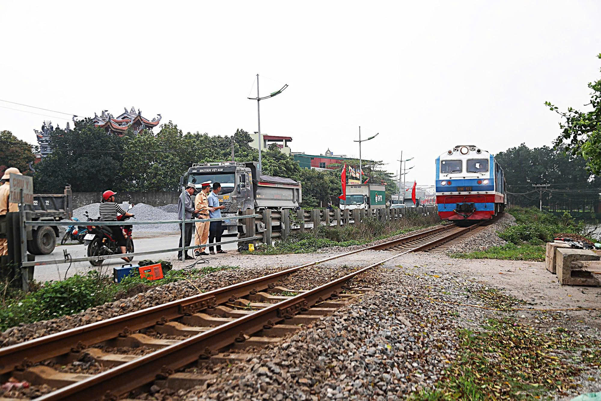 Tăng cường phạt nguội vi phạm giao thông đường sắt